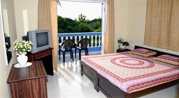 Veeniola Holiday Home Cavelossim Bagian luar foto